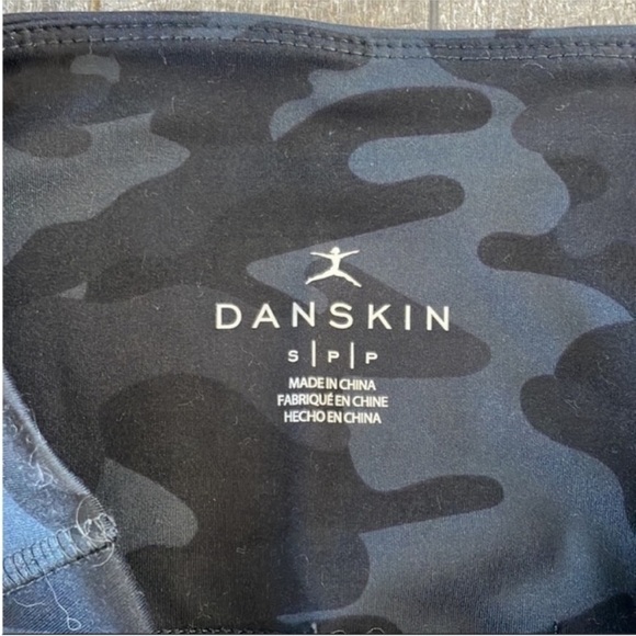 Danskin Size Small Blue Camouflage High-Waisted Leggings. - Picture 6 of 6